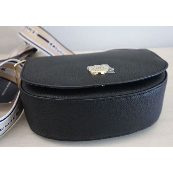 Tommy Hilfiger 69JA031-001 Black Pebbled Sylvie II Flap Crossbody Bag - Picture 7 of 10